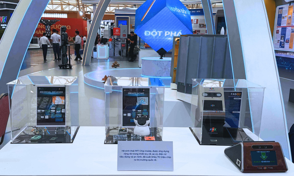 Sản phẩm chip bán dẫn made in Vietnam tại Triển lãm Thành tựu đất nước.