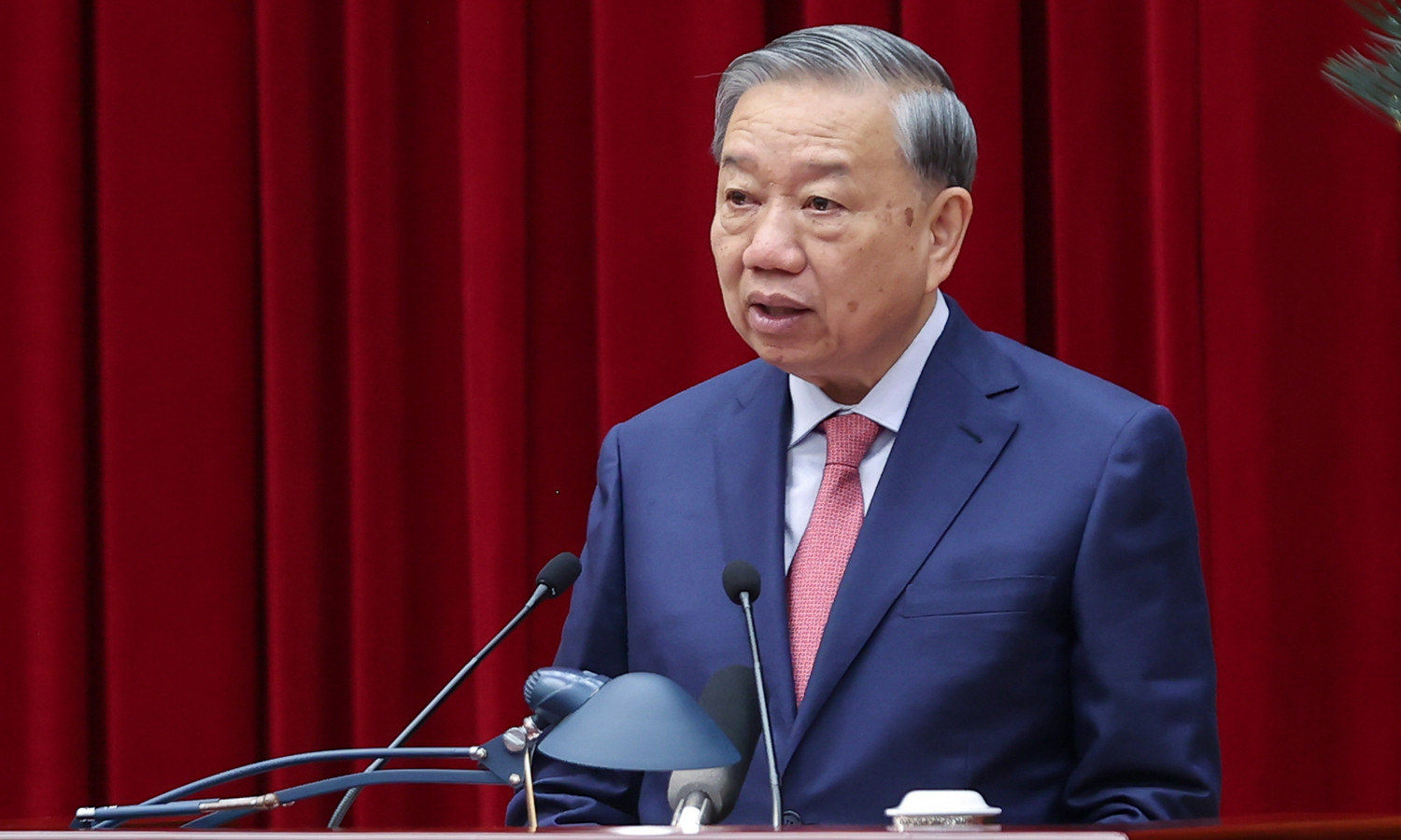 Tổng Bí thư Tô Lâm phát biểu khai mạc Hội nghị lần thứ 15 Khóa XIII. (Ảnh: VGP)