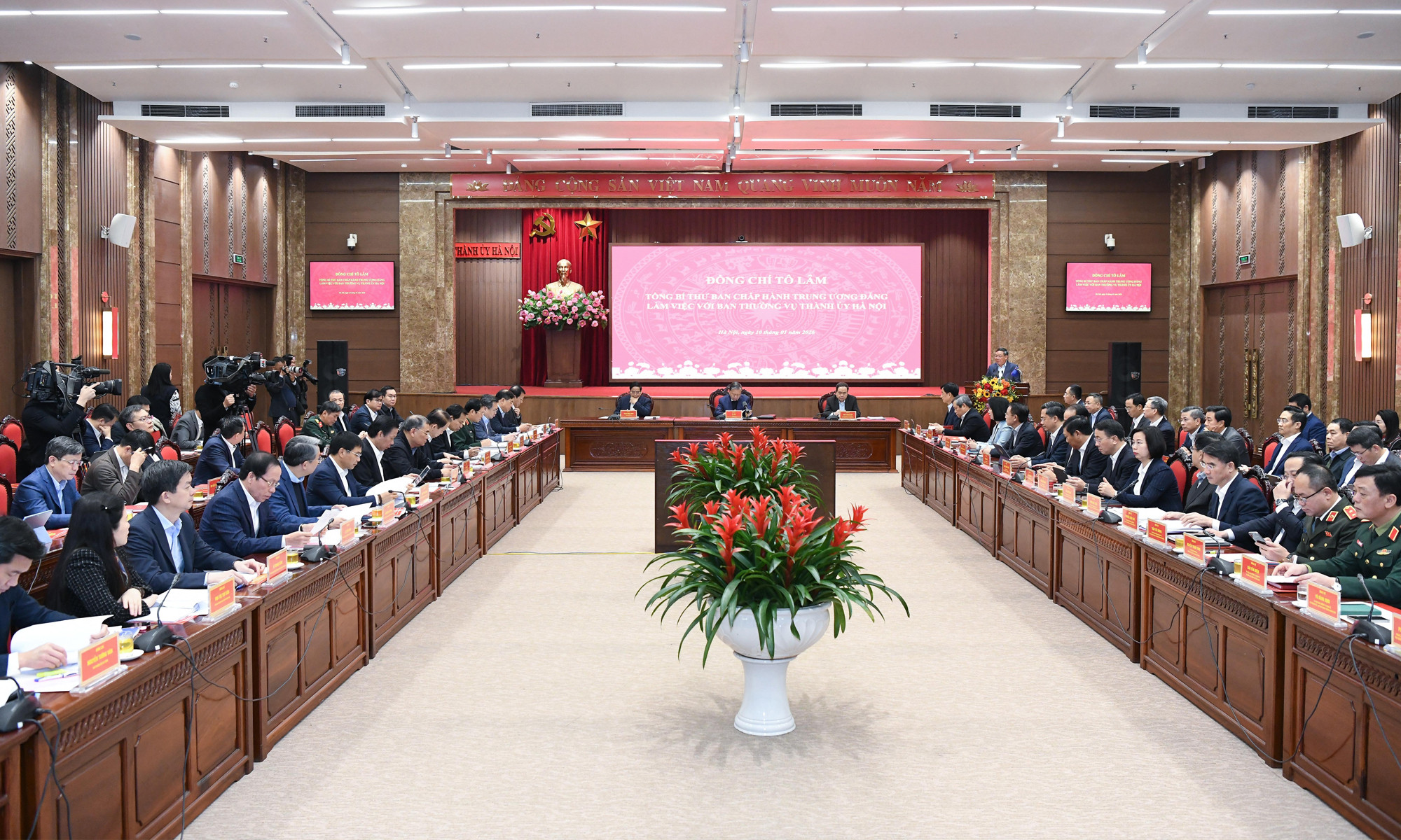 Toàn cảnh cuộc làm việc. (Ảnh: Lâm Hiển)