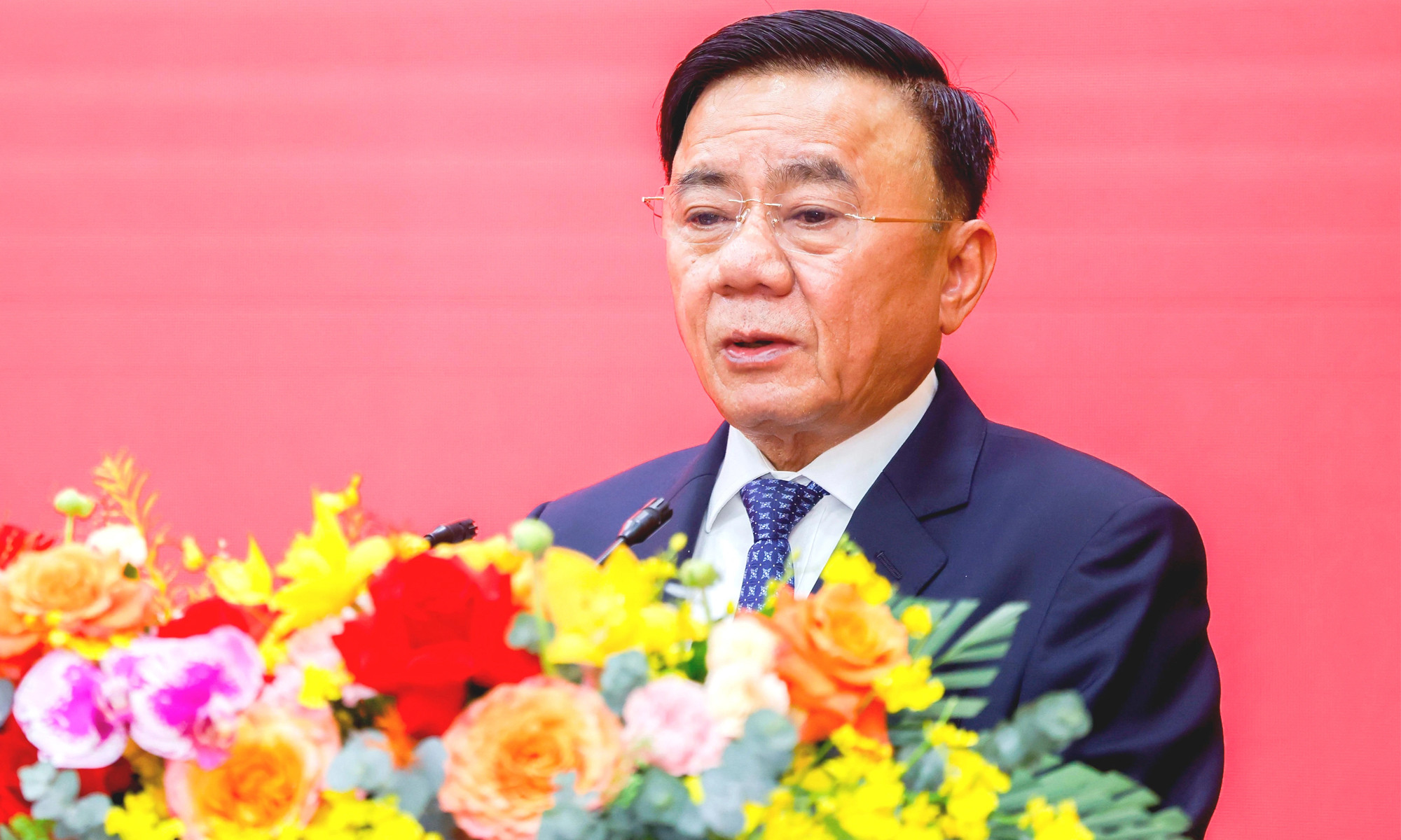 Thường trực Ban Bí thư Trần Cẩm Tú.