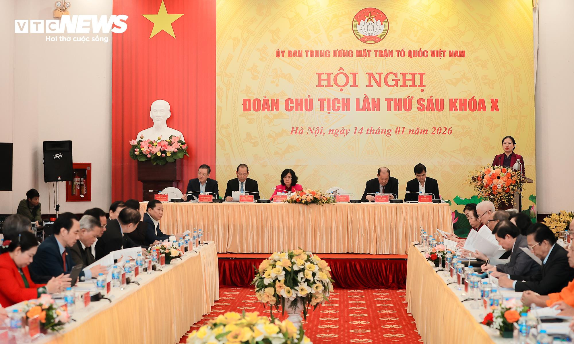 Toàn cảnh hội nghị.