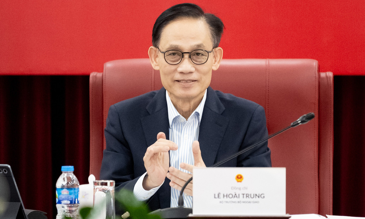 Bộ trưởng Ngoại giao Lê Hoài Trung.
