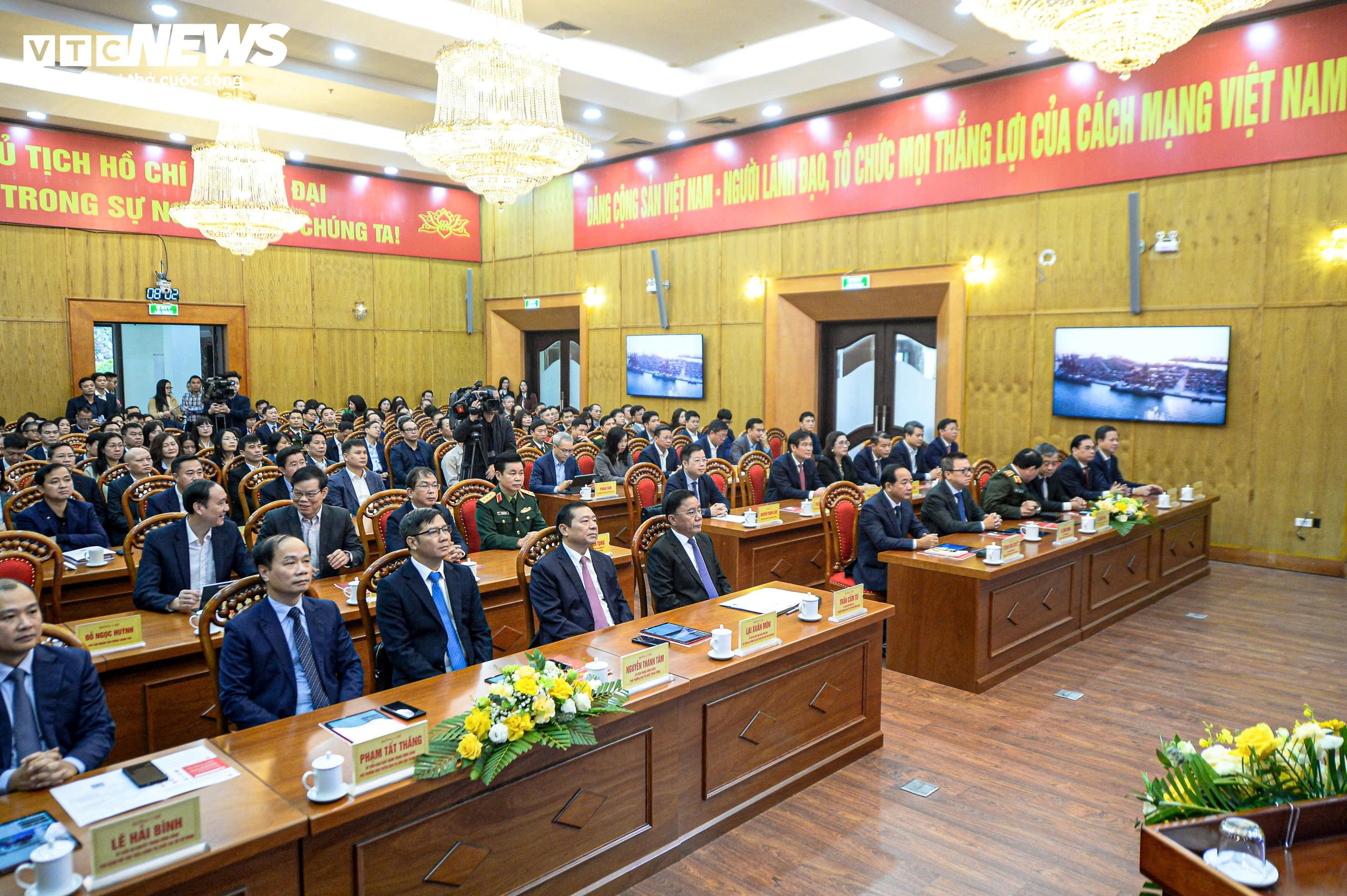 Toàn cảnh lễ ra mắt. (Ảnh: Đắc Huy)