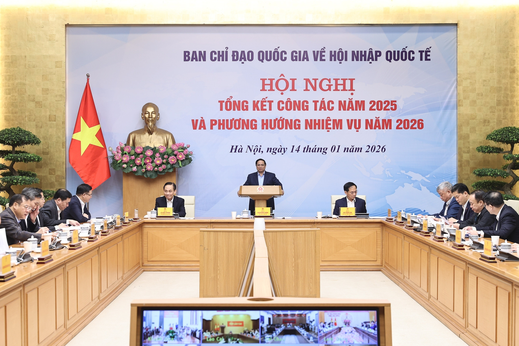 Tại Hội nghị tổng kết công tác năm 2025, triển khai nhiệm vụ năm 2026 của Ban Chỉ đạo quốc gia về hội nhập quốc tế, sáng 14/1, Thủ tướng nêu một trong những nhiệm vụ trọng tâm là nâng cao chất lượng hội nhập kinh tế phục vụ phát triển các lĩnh vực chiến lược, trong đó có khoa học công nghệ, an ninh quốc phòng, văn hóa…