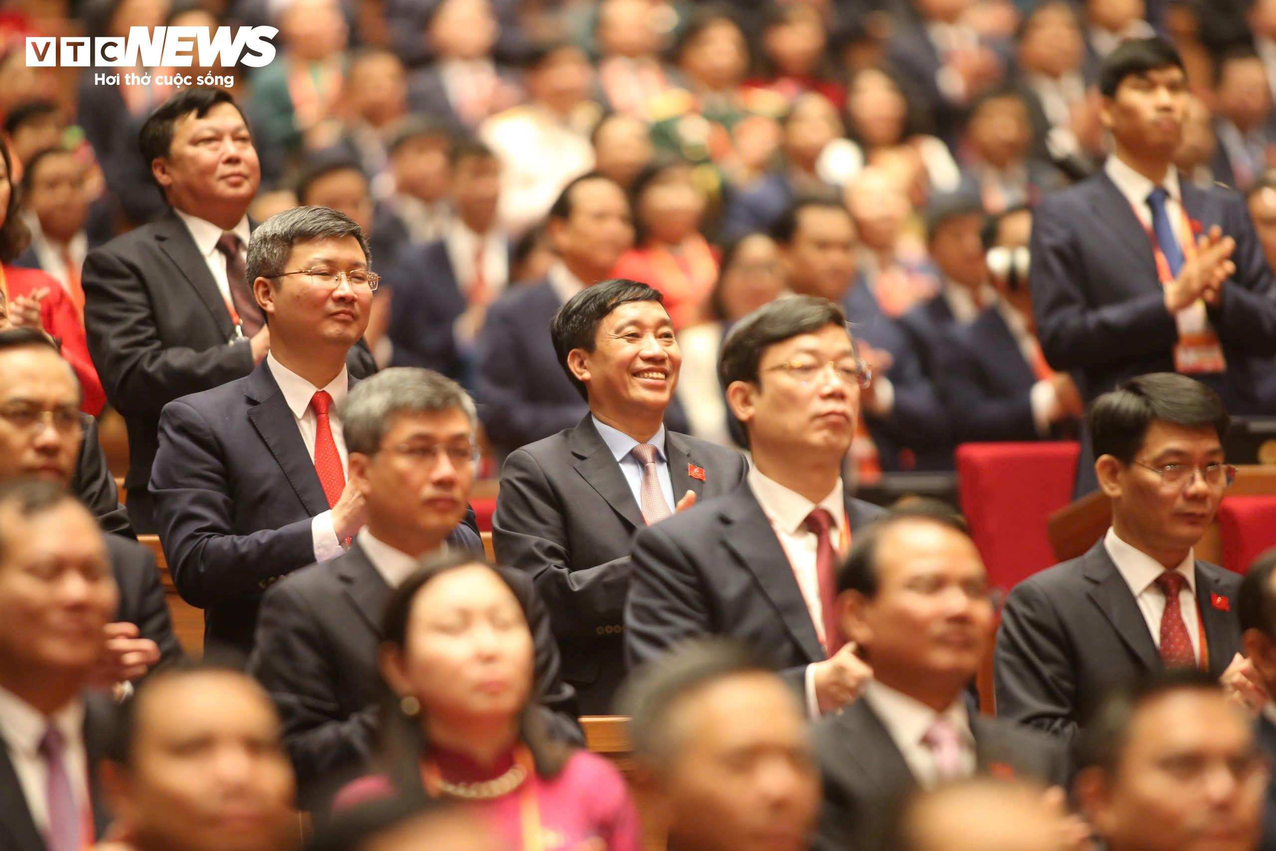 Việc xác định chủ đề Đại hội nêu trên thể hiện sự thống nhất tư tưởng và hành động, củng cố niềm tin, khẳng định bản lĩnh, trí tuệ của Đảng và sức mạnh của toàn dân tộc, tiếp tục khơi dậy khát vọng xây dựng và phát triển đất nước hùng cường, thịnh vượng, sánh vai với các cường quốc năm châu trong kỷ nguyên mới. (Ảnh: Duy Thành)