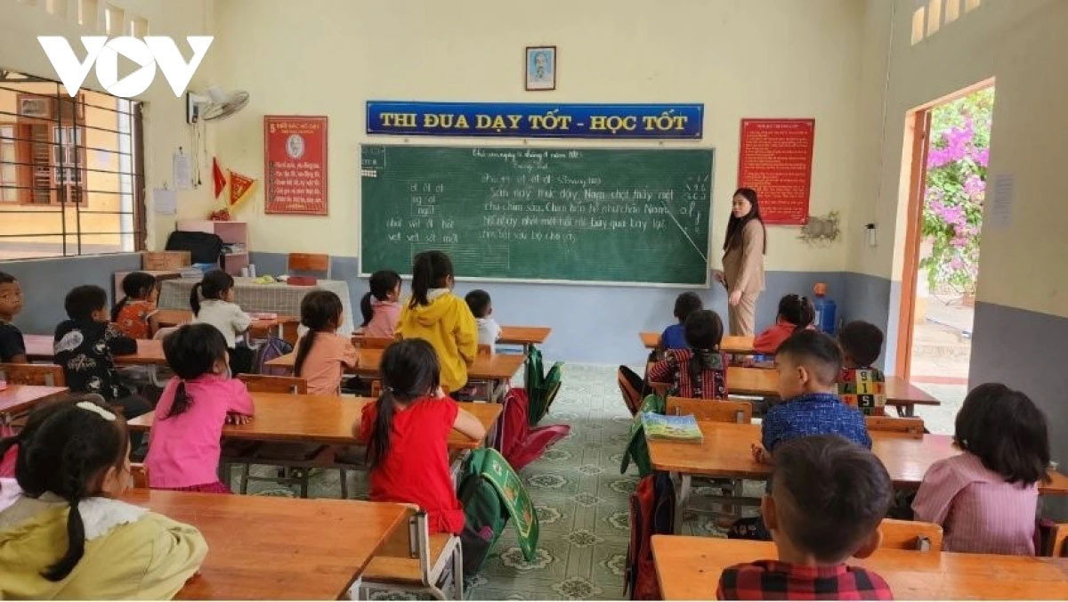 Hạ tầng giáo dục vùng cao đang từng bước được cải thiện, tuy nhiên vẫn rất cần những quyết sách mạnh hơn để đáp ứng giai đoạn phát triển hiện nay.