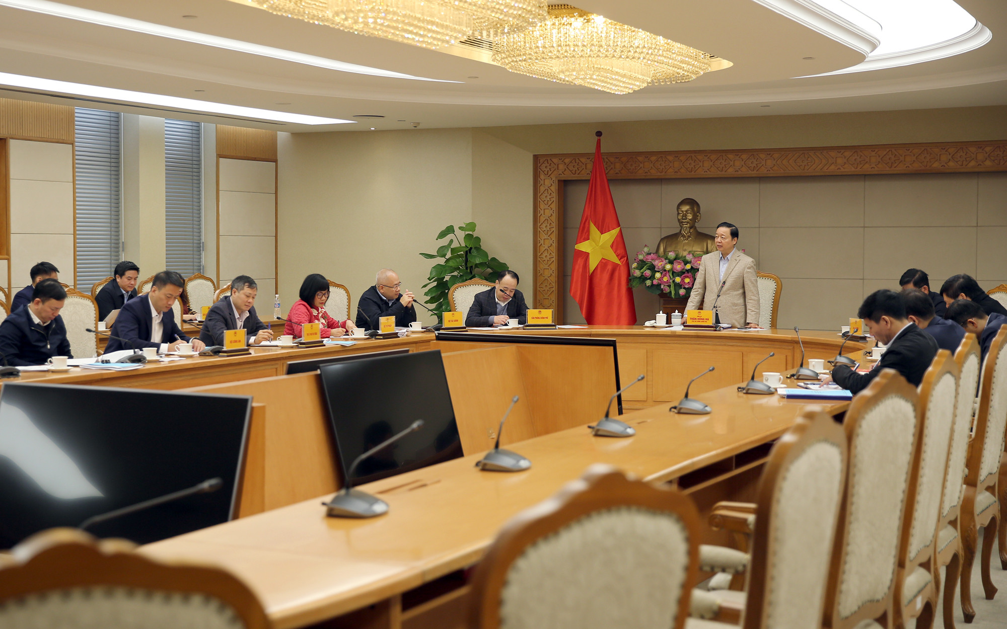 Toàn cảnh cuộc họp.