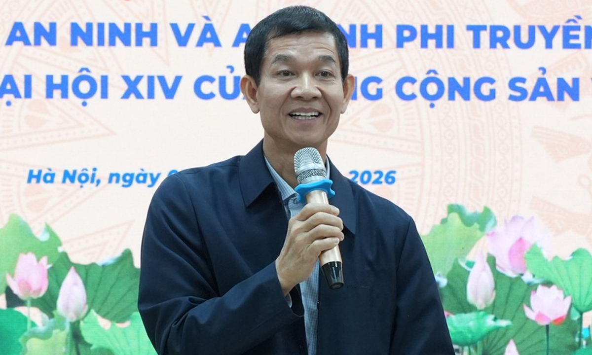 GS.TS Hoàng Đình Phi, Hiệu trưởng Trường Quản trị và Kinh doanh. (Ảnh: VGP)