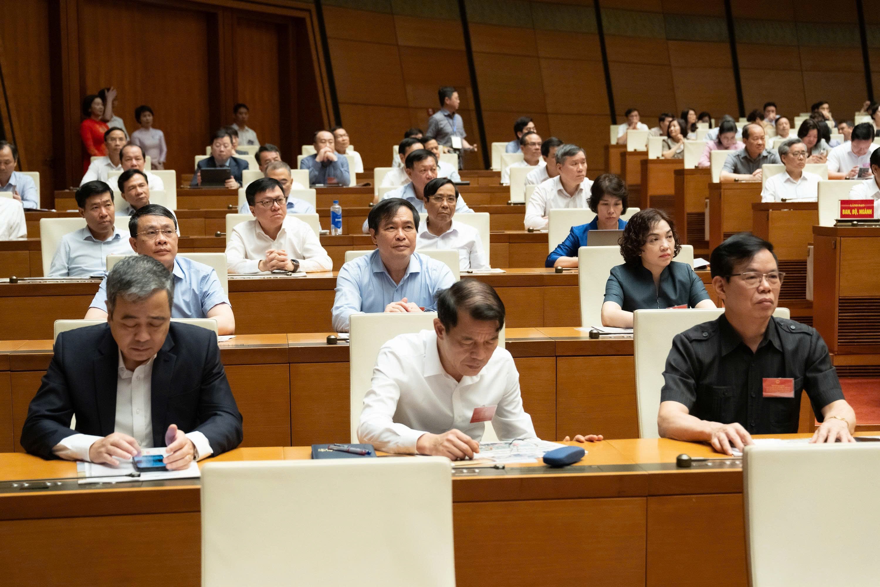 Các đại biểu tham dự Hội nghị tại điểm cầu Nhà Quốc hội.