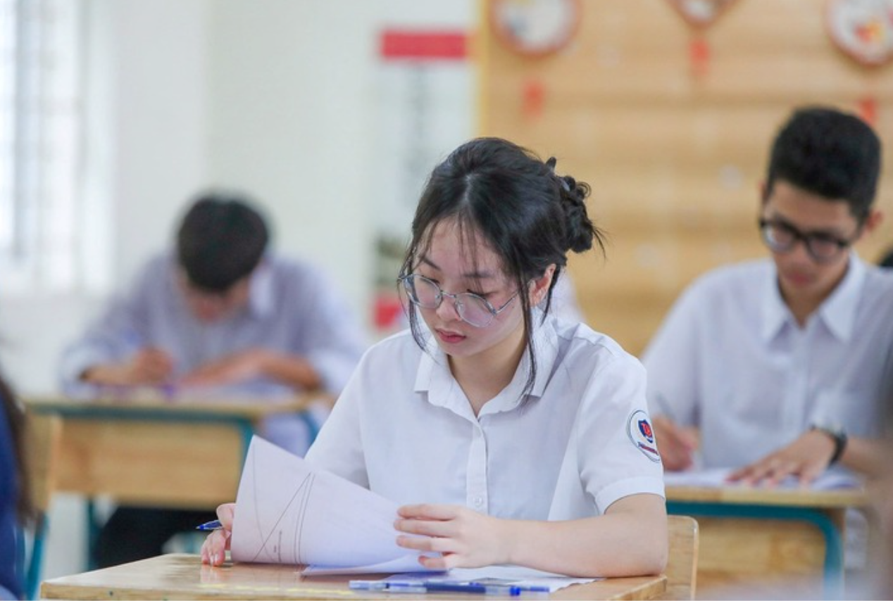 89 trường THPT tư thục tại Hà Nội đều xét học bạ để tuyển lớp 10. (Ảnh minh họa)