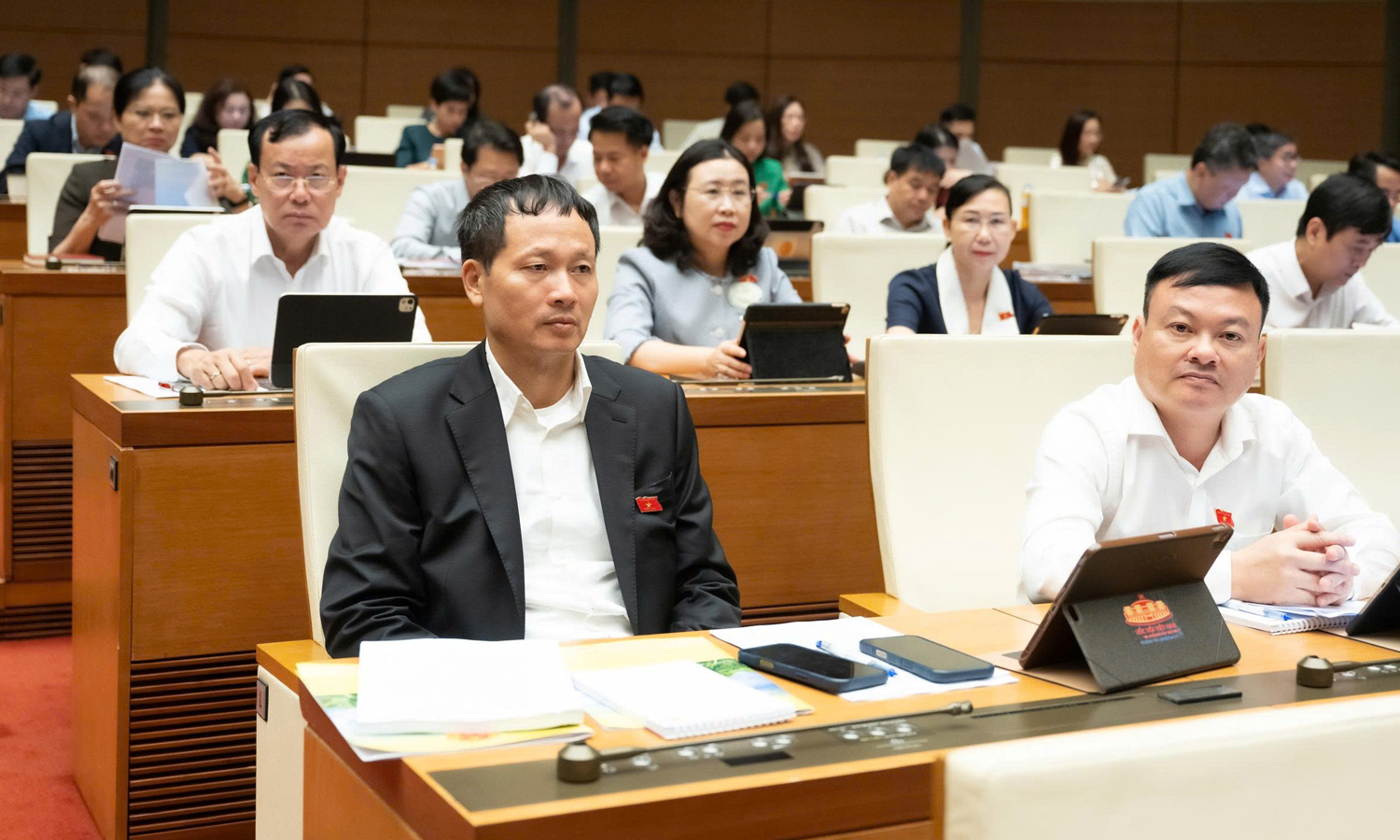 Bí thư Tỉnh ủy Đồng Nai Vũ Hồng Văn tại phiên họp sáng 20/4.