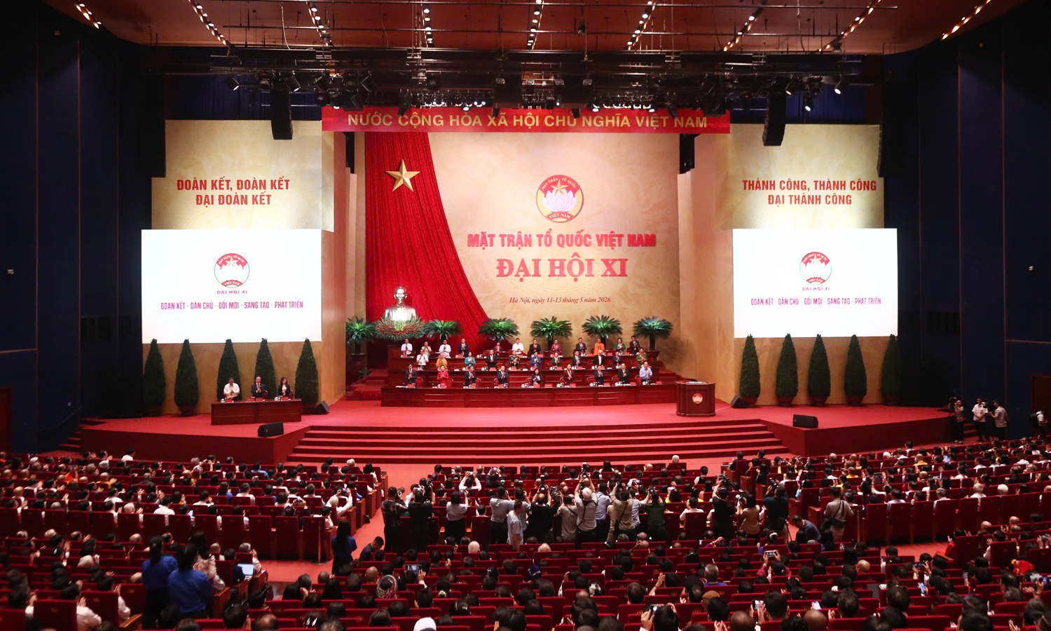 Quang cảnh phiên làm việc của Đại hội chiều 11/5.