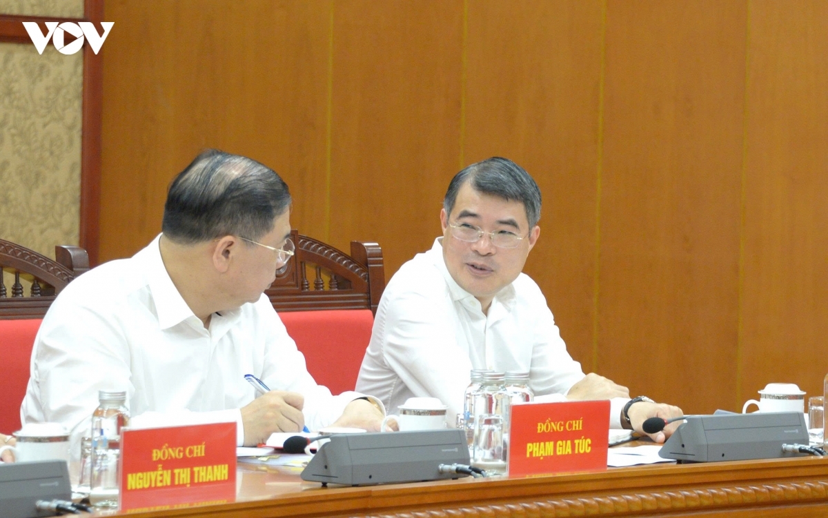 Thủ tướng Lê Minh Hưng và Phó Thủ tướng Thường trực Phạm Gia Túc dự cuộc làm việc.