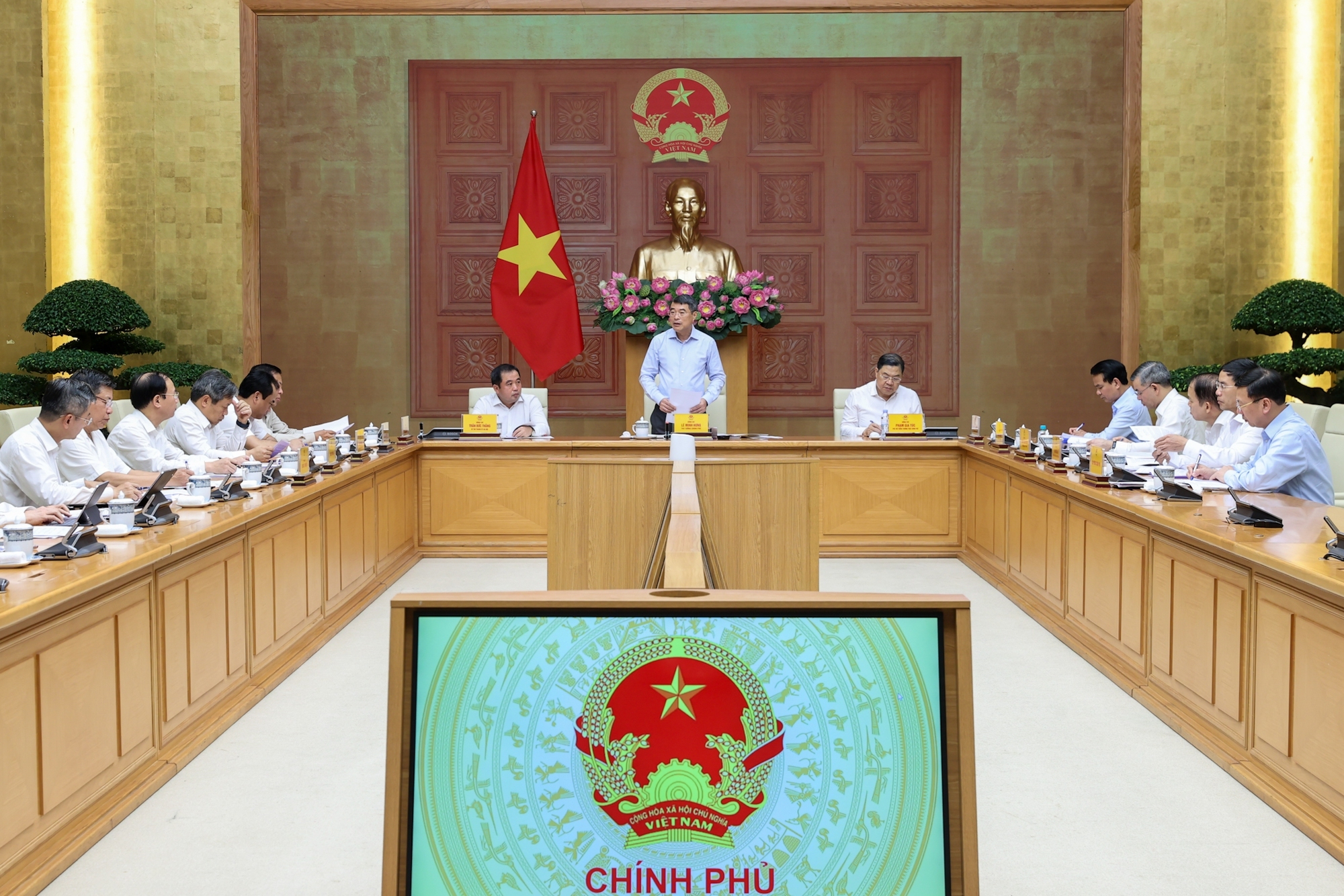 Quang cảnh cuộc họp. (Ảnh: VGP)