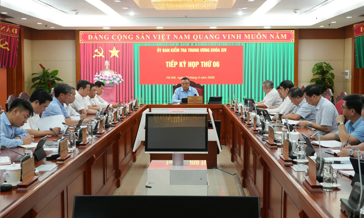 Chủ nhiệm Ủy ban Kiểm tra Trung ương Trần Sỹ Thanh chủ trì kỳ họp thứ 6 của Ủy ban Kiểm tra Trung ương.