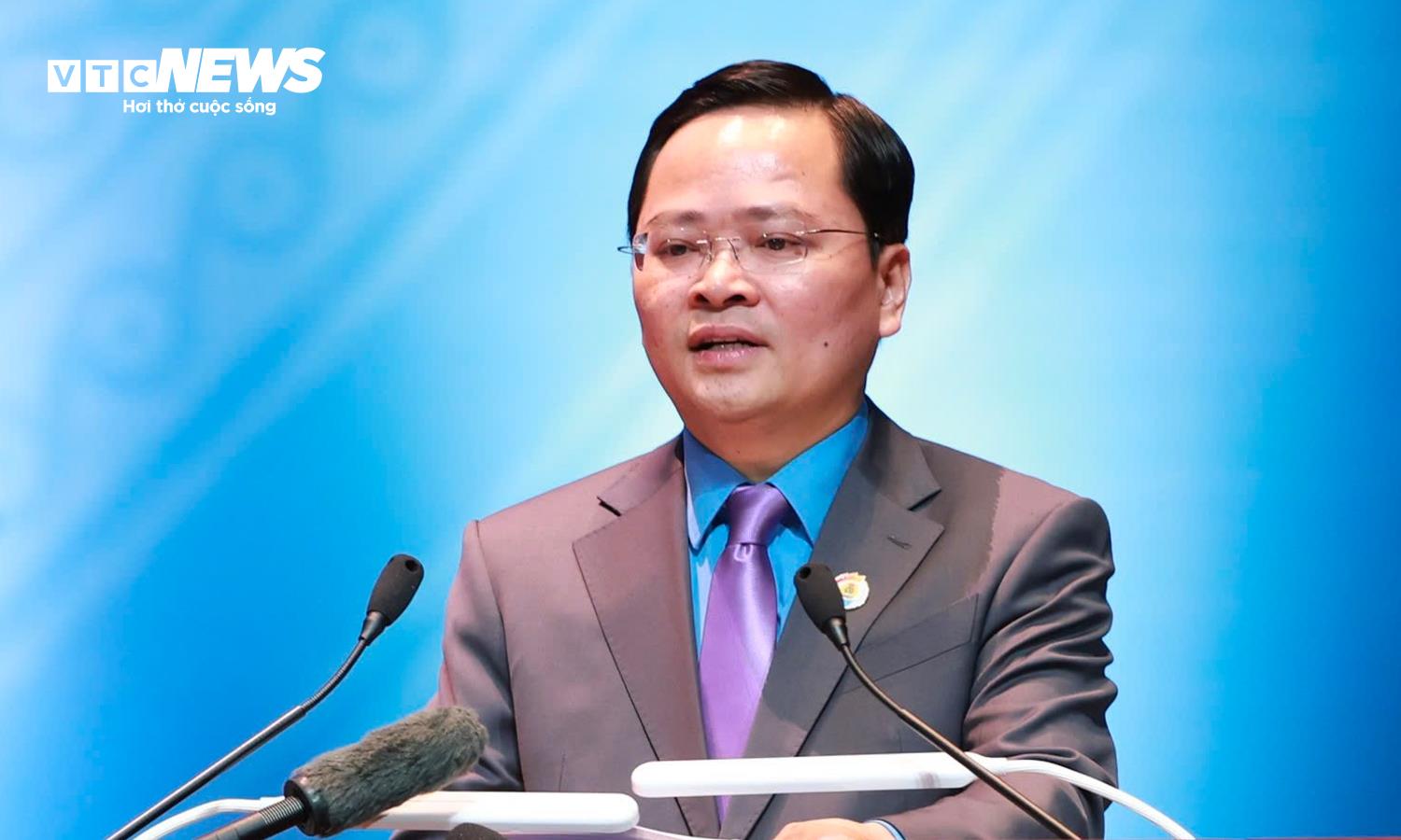 Ông Nguyễn Anh Tuấn, Phó Chủ tịch Ủy ban Trung ương MTTQ Việt Nam, Chủ tịch Tổng Liên đoàn Lao động Việt Nam.