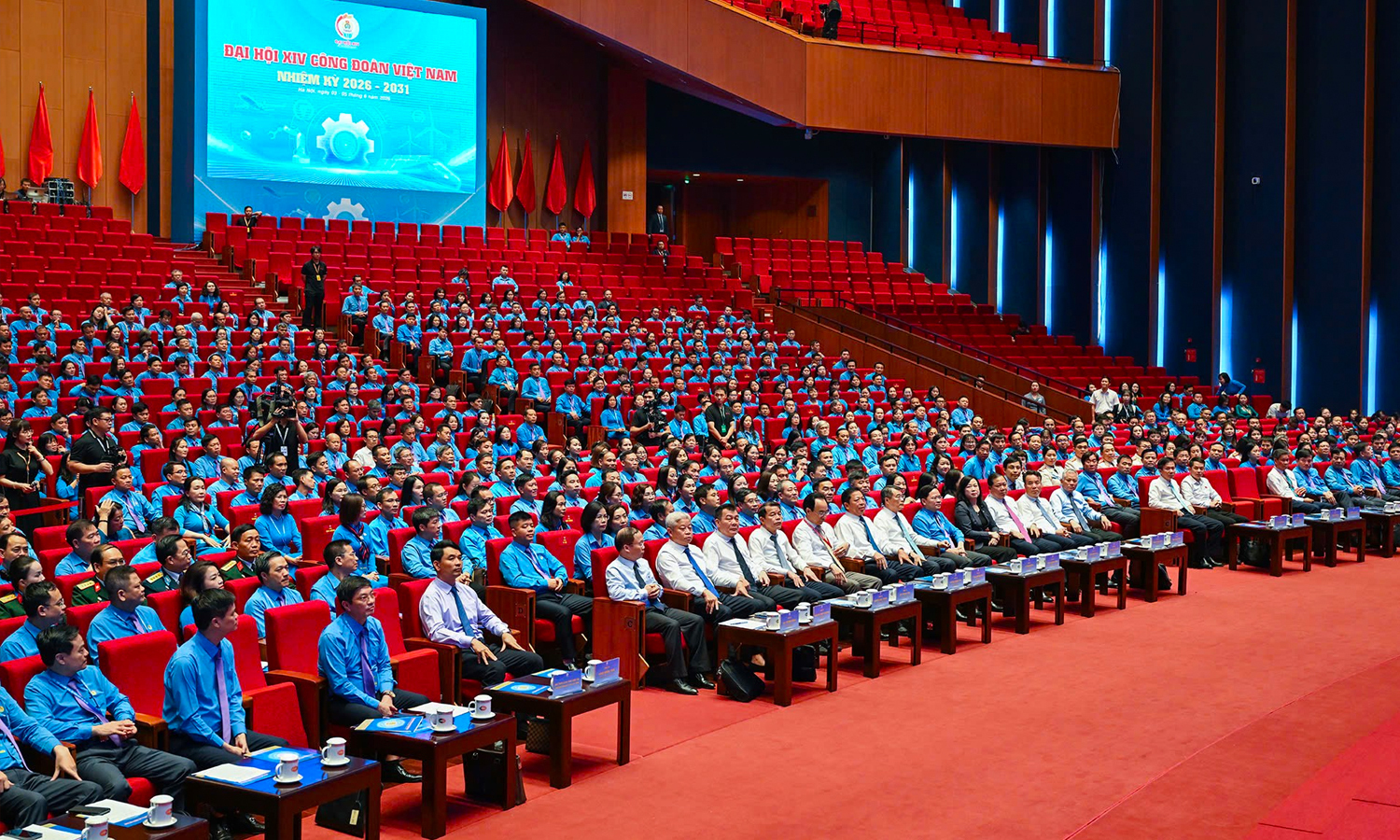 Thủ tướng Lê Minh Hưng và các đại biểu tại Đại hội.