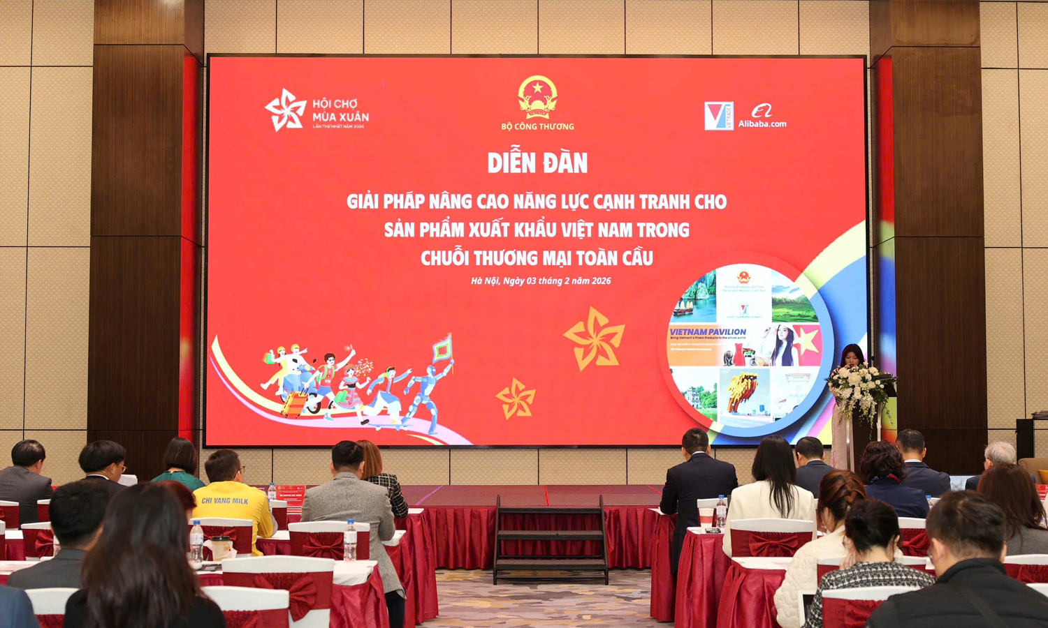 Quang cảnh Diễn đàn.