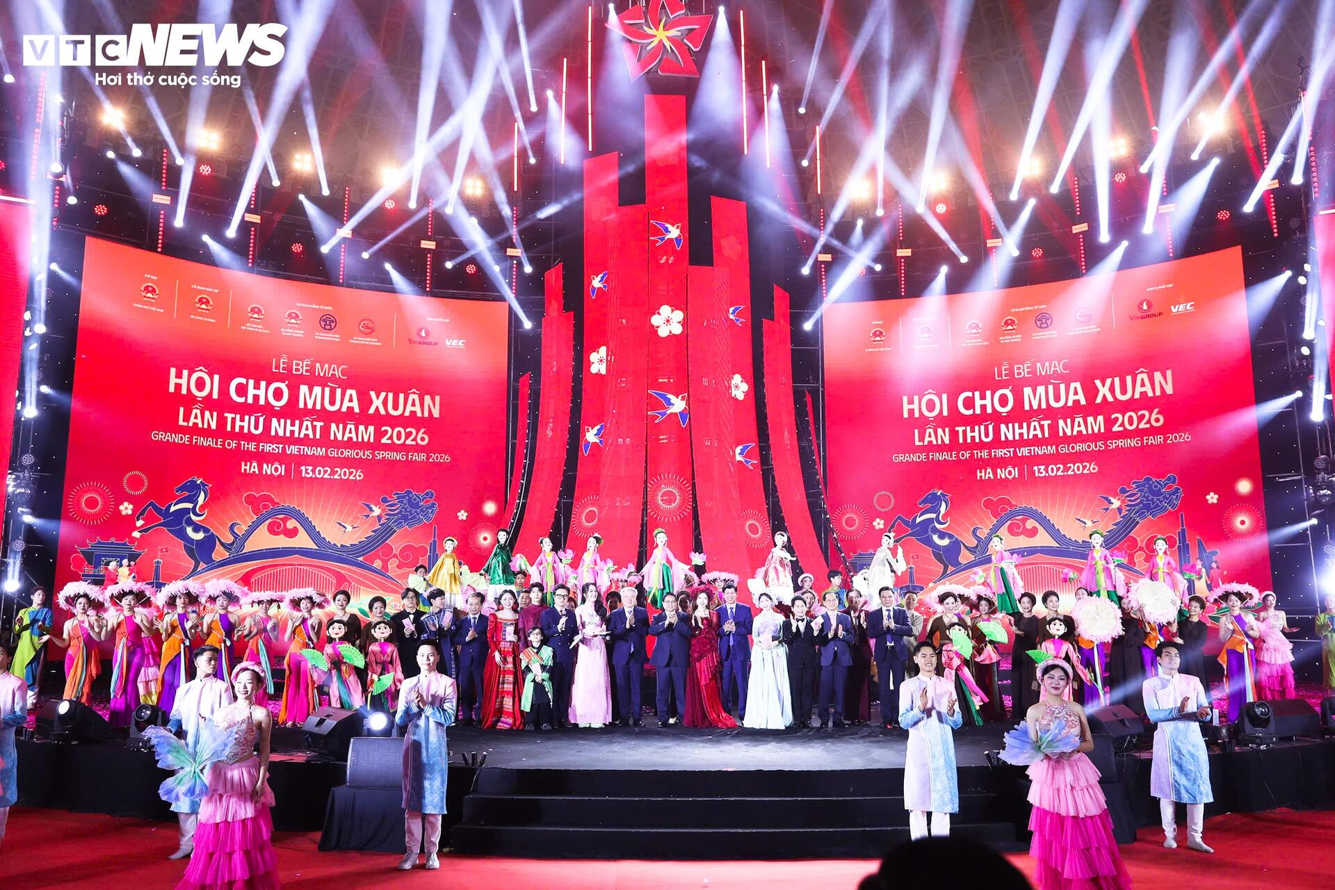 Lễ bế mạc Hội chợ Mùa Xuân lần thứ nhất năm 2026.