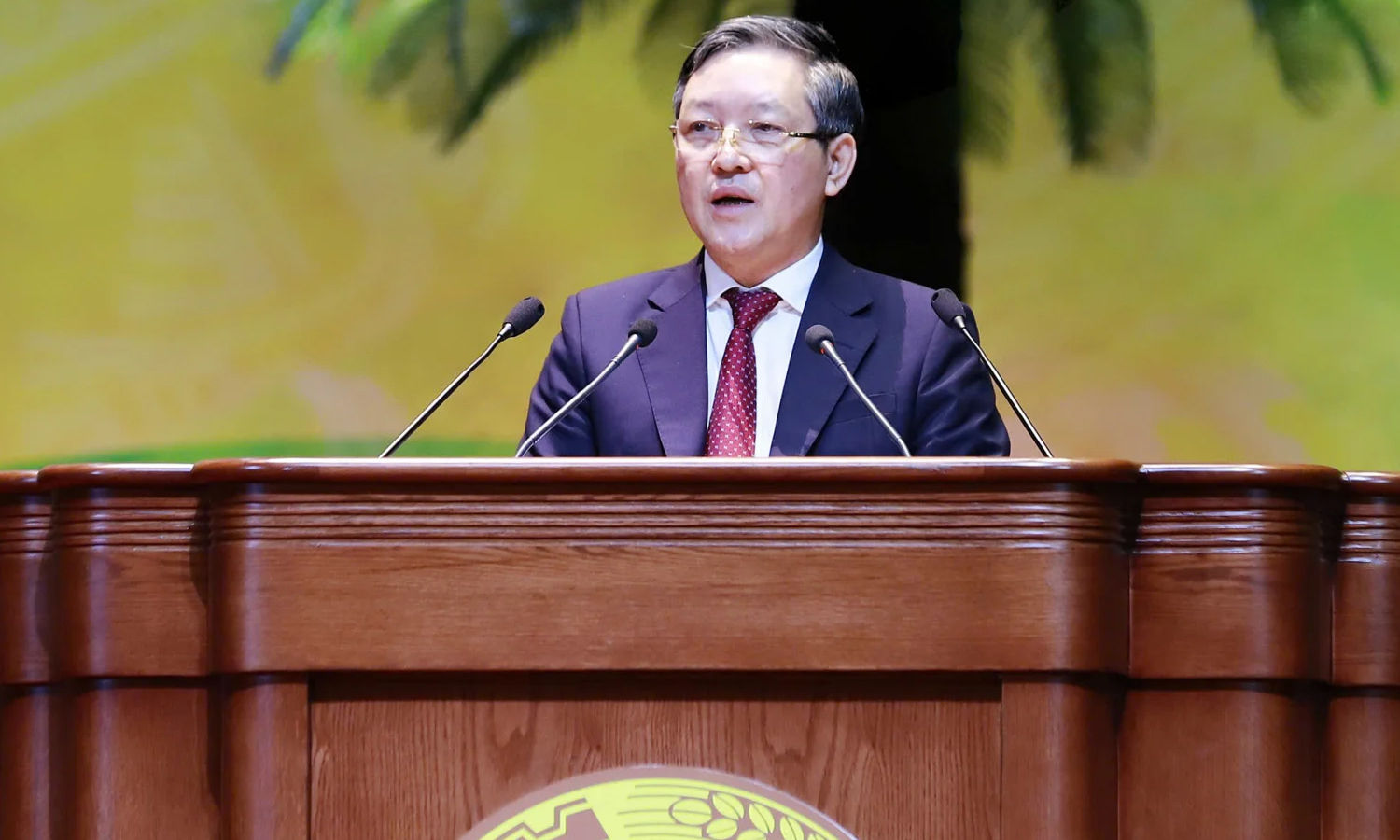Chủ tịch Ban Chấp hành Trung ương Hội Nông dân Việt Nam khóa VIII Lương Quốc Đoàn điều hành bầu Ban Chấp hành Trung ương Hội Nông dân Việt Nam lần thứ IX. (Ảnh: Đắc Huy)