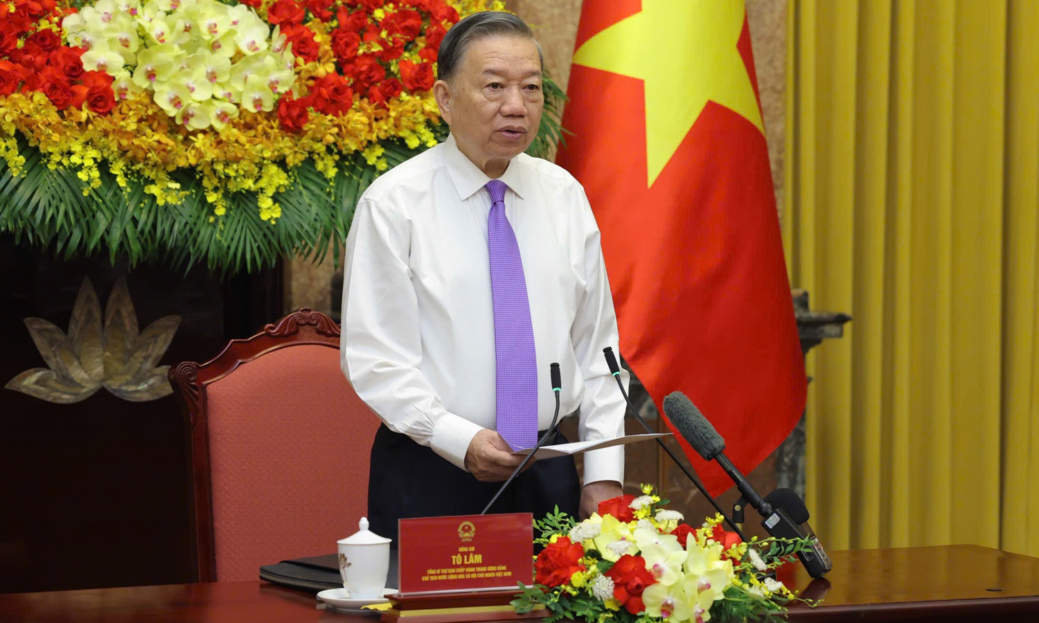 Tổng Bí thư, Chủ tịch nước Tô Lâm phát biểu tại buổi gặp mặt 100 tấm gương tiêu biểu trong Chương trình "Việc tử tế". (Ảnh: VGP)