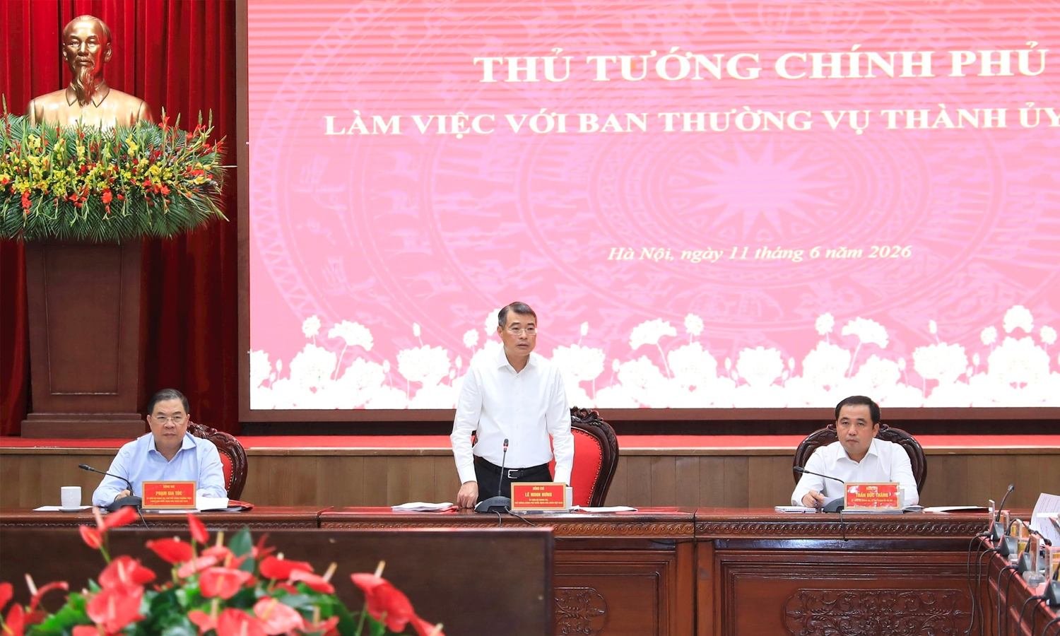 Thủ tướng Lê Minh Hưng chủ trì cuộc làm việc với Ban Thường vụ Thành ủy Hà Nội. (Ảnh: Quang Thái)