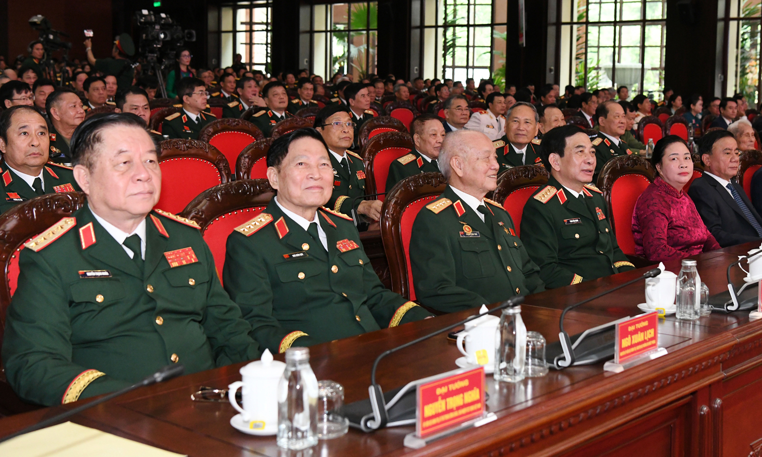 Các lãnh đạo, nguyên lãnh đạo Đảng và Nhà nước dự Đại hội. (Ảnh: Lâm Hiển)