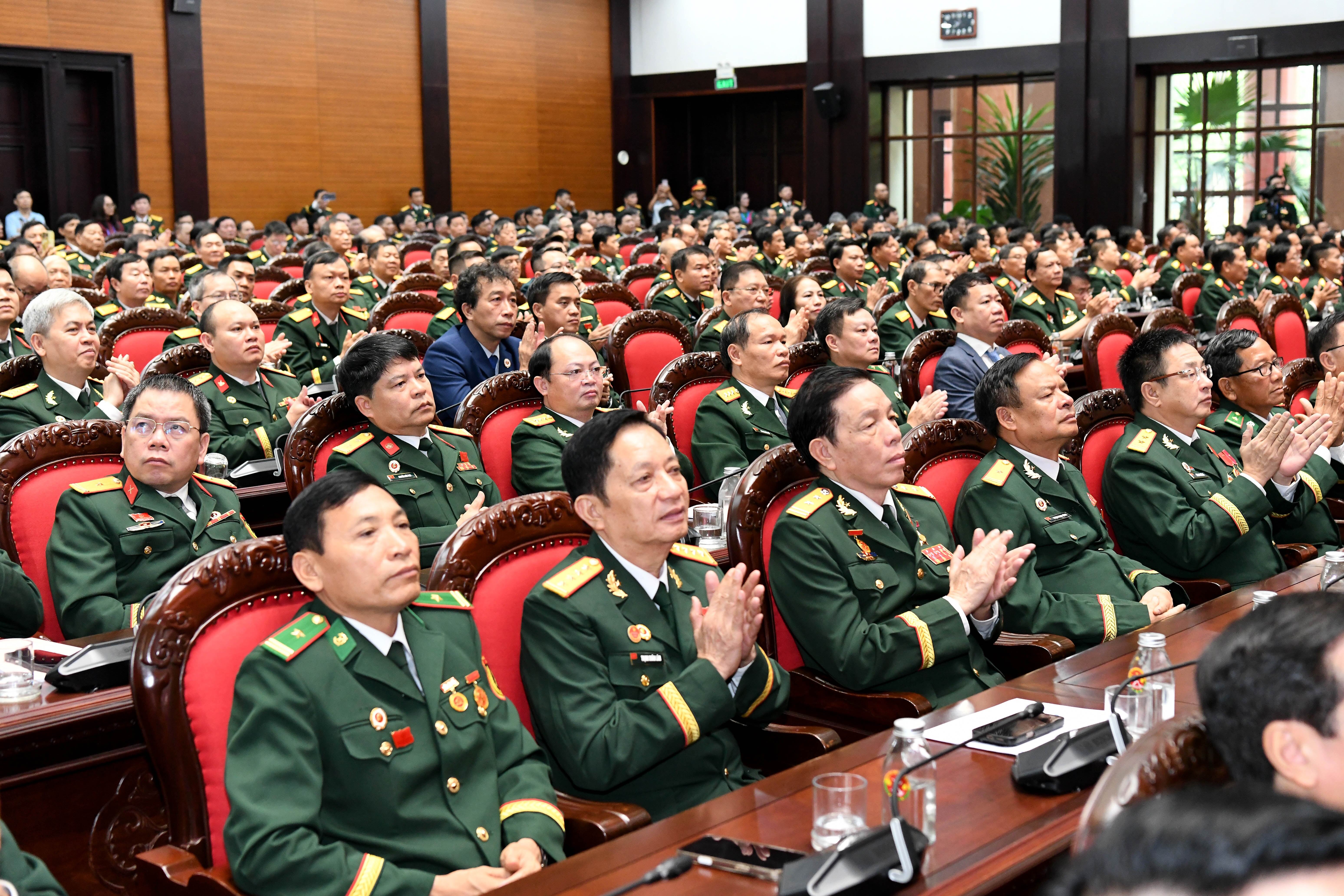 Đại hội lần này có nhiệm vụ tổng kết đánh giá trung thực, toàn diện kết quả, thành tích và những yếu kém, khuyết điểm, rút ra những bài học kinh nghiệm thiết thực nhất trong hoạt động và công tác xây dựng Hội nhiệm kỳ VII; quyết định phương hướng, chỉ tiêu, nhiệm vụ, giải pháp cho nhiệm kỳ VIII. (Ảnh: Lâm Hiển)