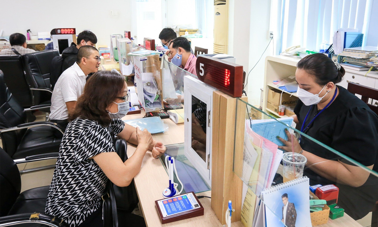 Chính phủ ban hành quy định mới về tuyển dụng, sử dụng và quản lý công chức.
